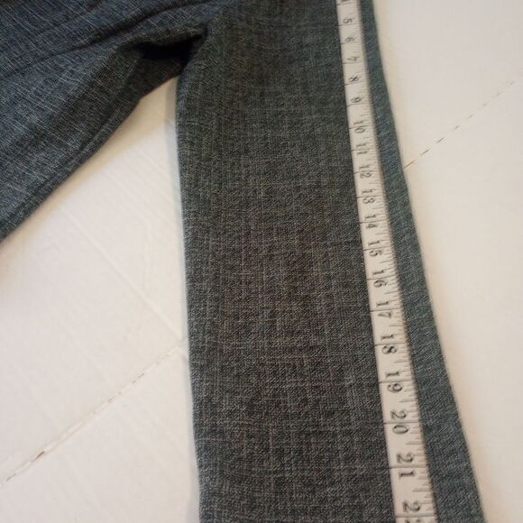 Sag Harbor waist length blazer with satin trimmed lapel and  buttons - Picture 9 of 10